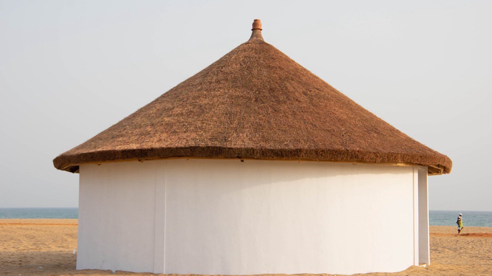 Case traditionnelle sur la plage de Ouidah